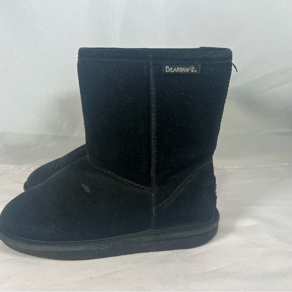 Bearpaw Emma Black Youth Suede Boots Size 4 - Picture 3 of 8